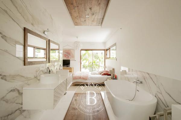 Mérignac, Maison 4 Chambres -  220 m² à vendre