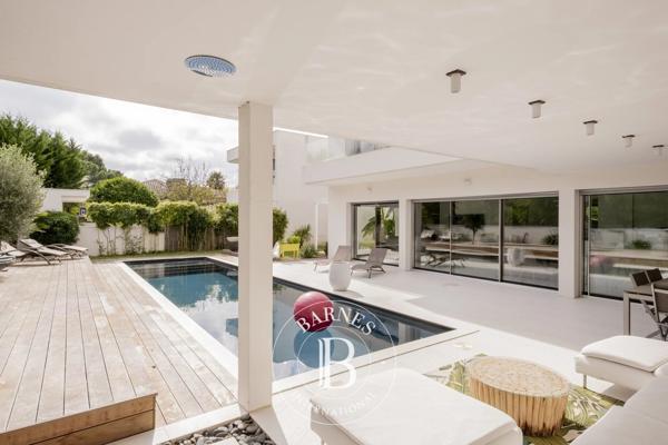 Mérignac, Maison 4 Chambres -  220 m² à vendre