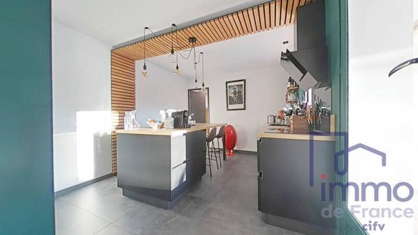 Maison 6 pièces                                        - 42390 Villars Réf : 2651-CIFVFOREZVELAY
