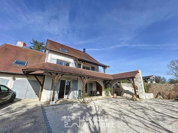 Maison avec piscine et vue exceptionnelle