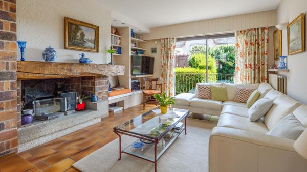 À VENDRE À POITIERS  Maison T7 200 m2