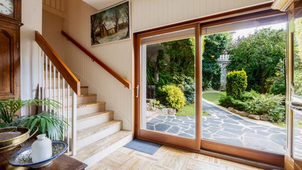 À VENDRE À POITIERS  Maison T7 200 m2