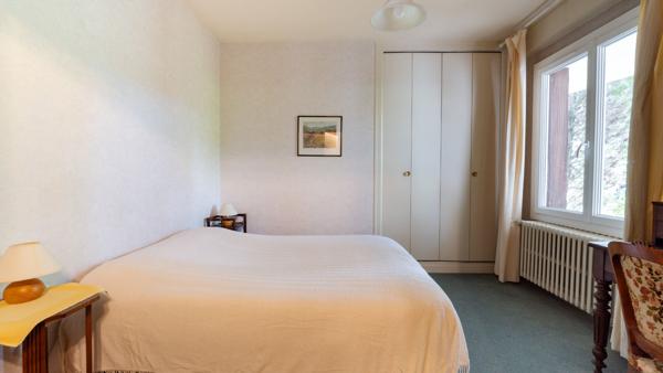 À VENDRE À POITIERS  Maison T7 200 m2