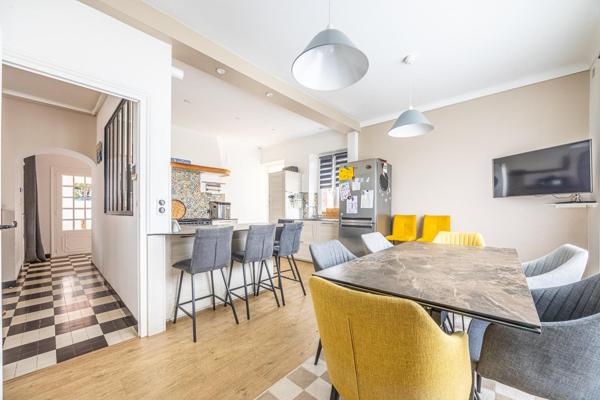 SUPERBE MAISON 4 CH GARAGE JARDIN PISCINE SPA