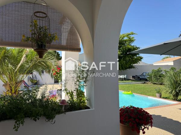 SUPERBE MAISON 4 CH GARAGE JARDIN PISCINE SPA