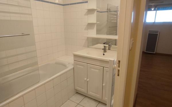 Appartement à vendre    3 pièces • 68 m2 Saintes