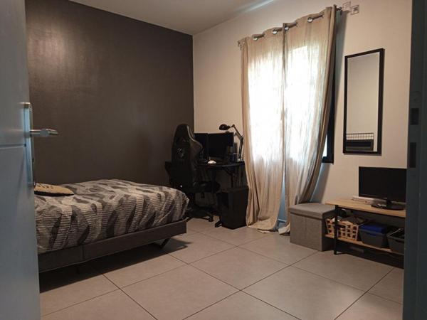 Villa Plain Pied 98m² sur terrain de 529m², Montségur sur Lauzon 279 000HAI