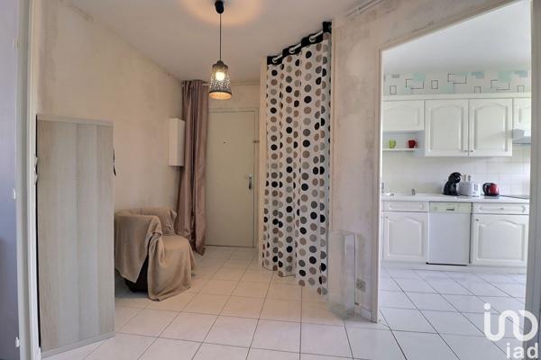 Appartement 3 pièces de 69 m² à Creil (60100)