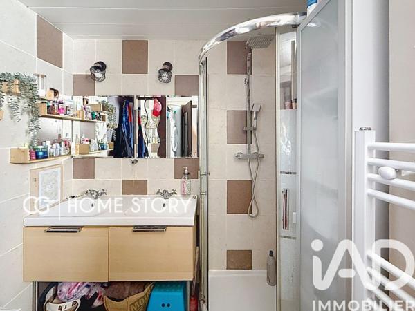 Maison à vendre 5 pièces 141,77 m² Solliès-Toucas