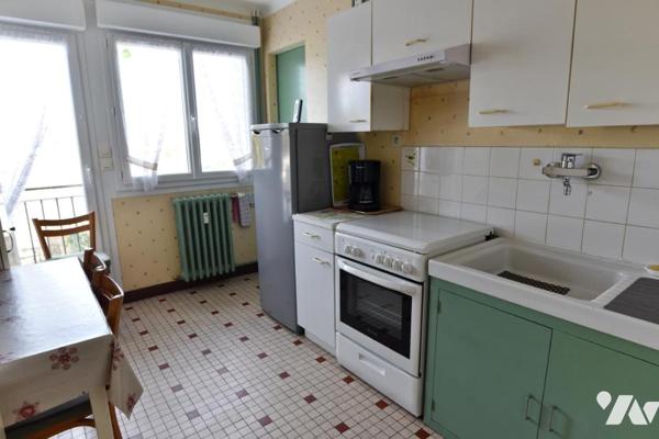 investissement locatif appartement T4 au premier étage sans ascenseur 