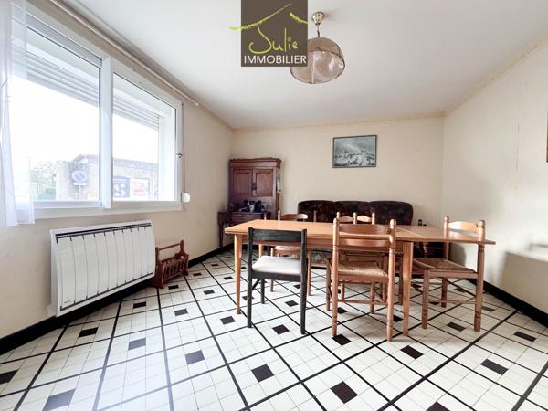 Maison 5 chambres, avec jardin et garage.