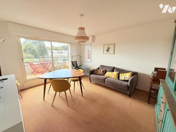 A VENDRE 56 VANNES RIVE GAUCHE DU PORT APPT T2 43,66 m² dernier étage + Parking