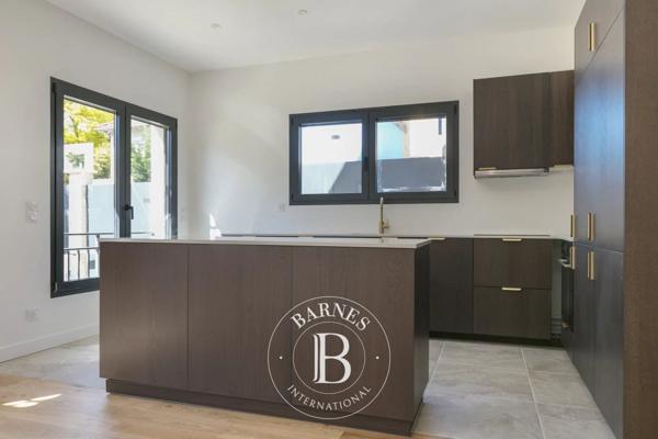 Suresnes, Maison 4 Chambres -  161 m² à vendre