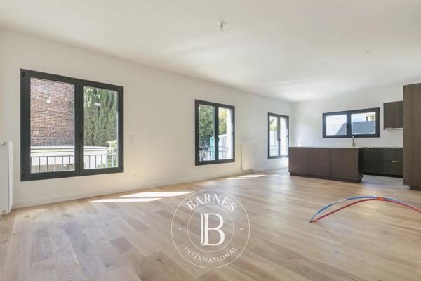 Suresnes, Maison 4 Chambres -  161 m² à vendre