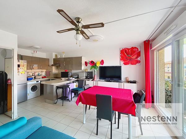 Charmant T2 avec grande terrasse, piscine et parking ? Proche centre-ville de Saint-Raphaël