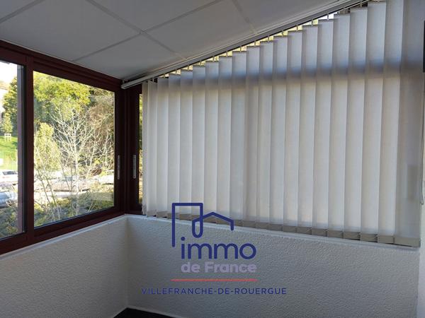 T2 rénové 49m² + parking + garage+ cave.