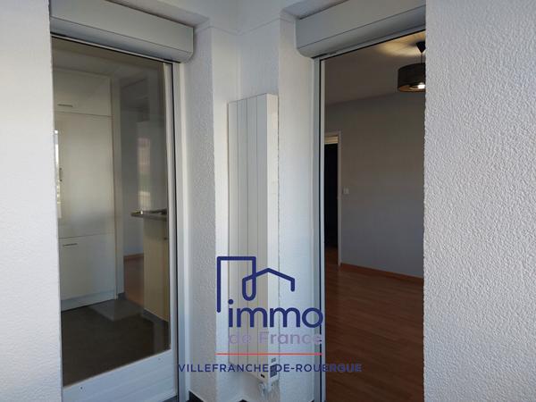 T2 rénové 49m² + parking + garage+ cave.