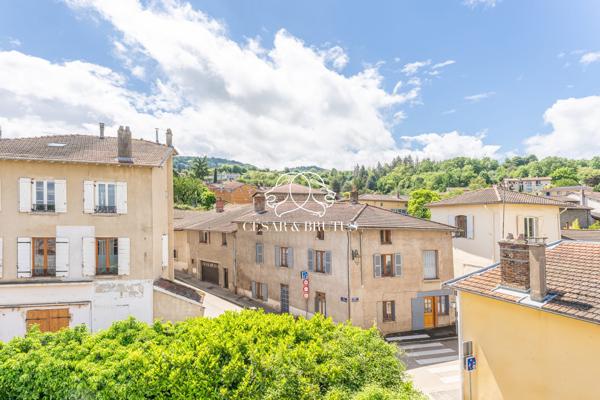 Au calme de l’Ouest Lyonnais : Grand T5 de 111m² en très bon état – Saint Germain Au Mont d’Or