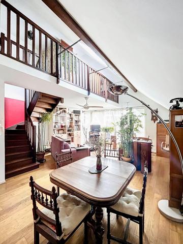 Duplex atypique, lumineux et plein de charme, à deux pas du métro La Dhuys.