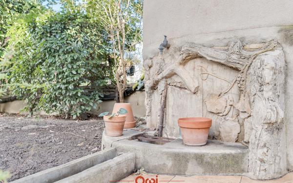 Maison à vendre    2 pièces •  Marseille 12