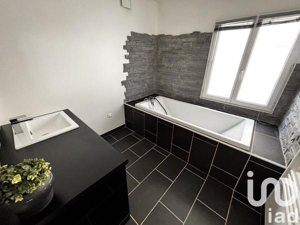 Maison à vendre 4 pièces 93 m² Vinassan