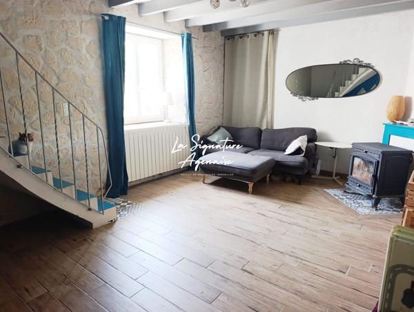 Maison de village en pierre rénovée de 144 m² avec jardin et garage