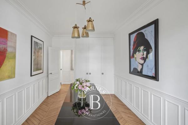Paris 16ème, Appartement 2 Chambres -  81 m² à vendre