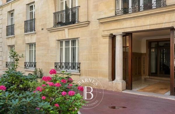 Paris 16ème, Appartement 2 Chambres -  81 m² à vendre