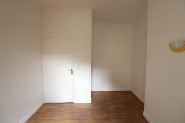 4 PLACE DU THERON - F4 au 1er étage - LUMINEUX