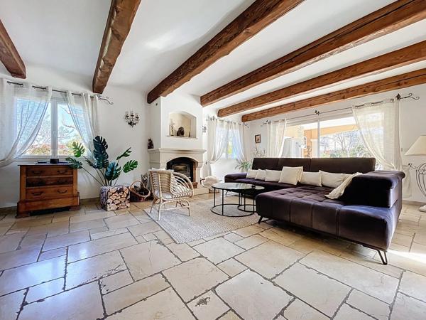 Magnifique Villa avec annexes et piscine