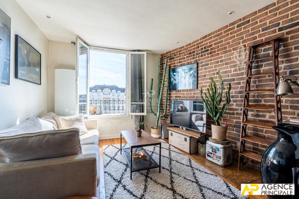 Appartement 2 pièce(s) €335 000 ** - Référence 4652