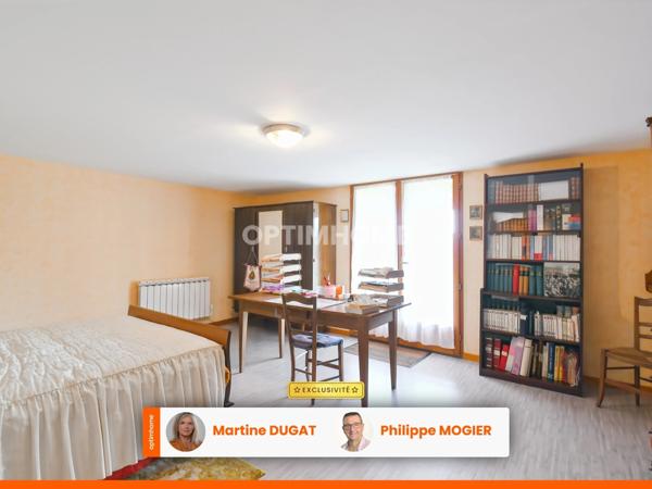 Magnifique chalet d'une surface habitable de 218m2 situé à 13km au Sud-Est de VICHY