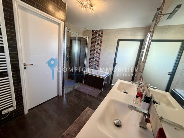 Villa
                                                                                                                                                                                                                                                                                                                        6 pièce(s)                                                                                                                                                                                                          4 chambre(s)                                                                                                                                                                                                          180  m²