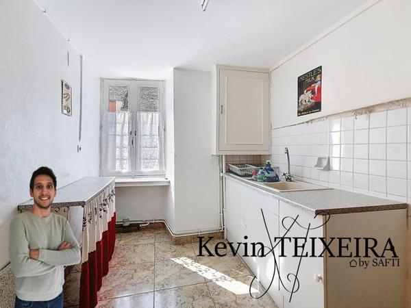 Belle maison de centre bourg avec 2 chambres.