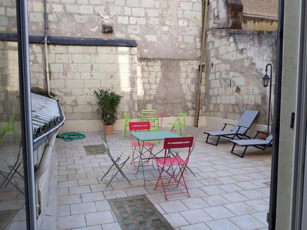 SAUMUR Ultra-centre, Maison de ville de 285m² avec grande terrasse de 40m²