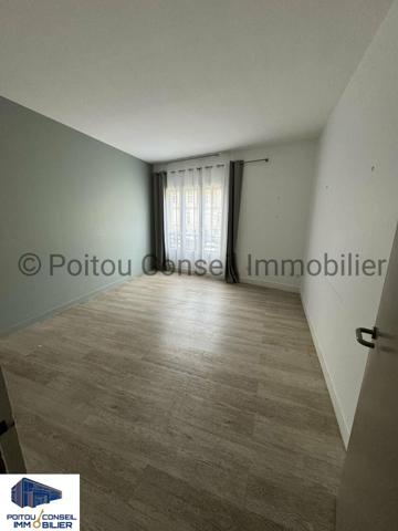OPPORTUNITE ACHAT A DEUX PAS DE LA PLACE DE LA BRECHE NIORT 295m2 BUREAUX FACILE D’ACCES