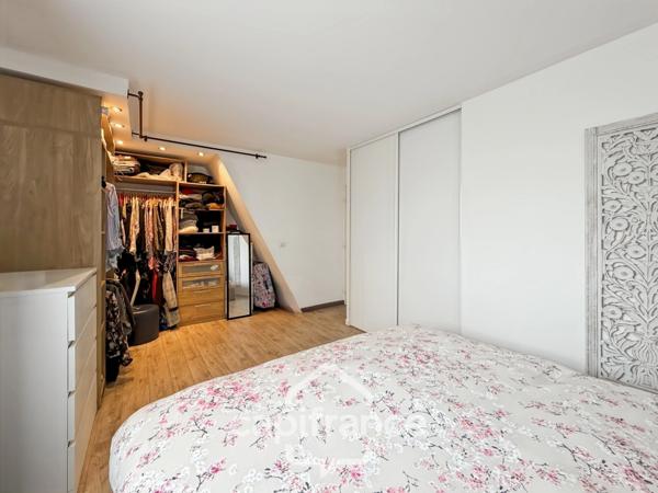A vendre à Champs sur Marne - Maison familiale de 7 pièces de 131 m² - Jardin - Terrasse - chambre parentale - aucun travaux