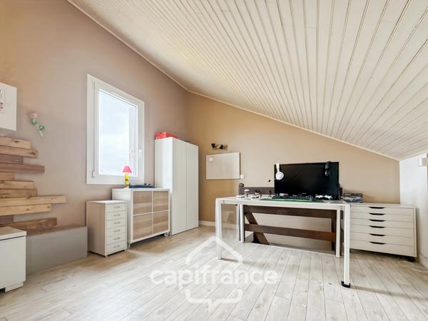 A vendre à Champs sur Marne - Maison familiale de 7 pièces de 131 m² - Jardin - Terrasse - chambre parentale - aucun travaux