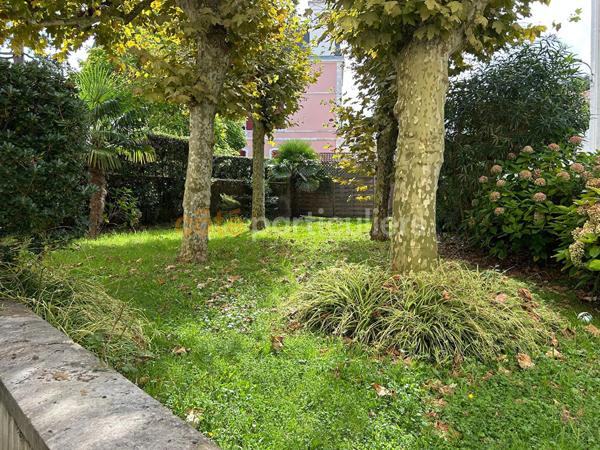 Vente
                Appartement87 m² - 3 Pièces -
                    BIARRITZ (64200)