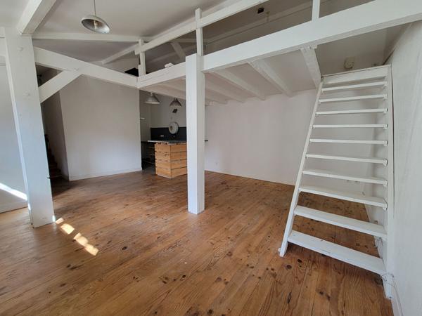 Appartement Pau 1 pièce(s) 33.510 m2