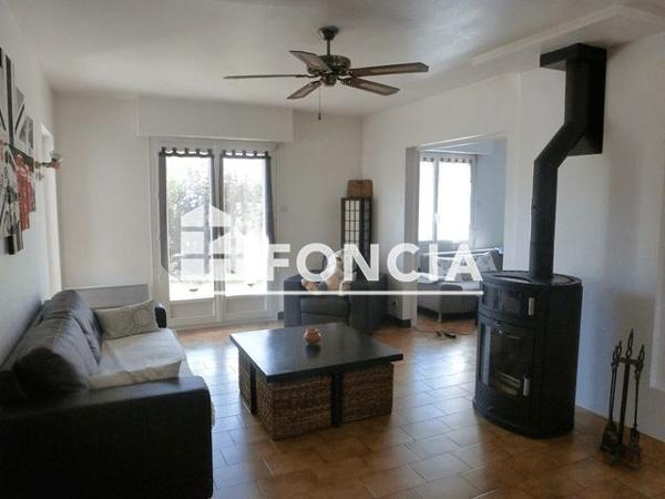 Location Maison 5 pièces 100.7 m² - 3 RUE MAURICE FOMBEURE Naintre 86530