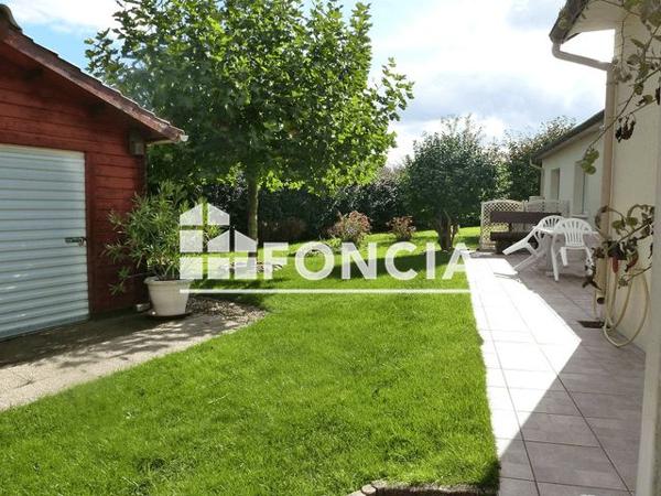 Location Maison 5 pièces 100.7 m² - 3 RUE MAURICE FOMBEURE Naintre 86530