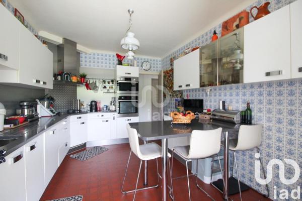 Maison à vendre 6 pièces 275 m² Saint-Affrique