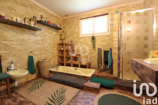 Maison à vendre 6 pièces 275 m² Saint-Affrique