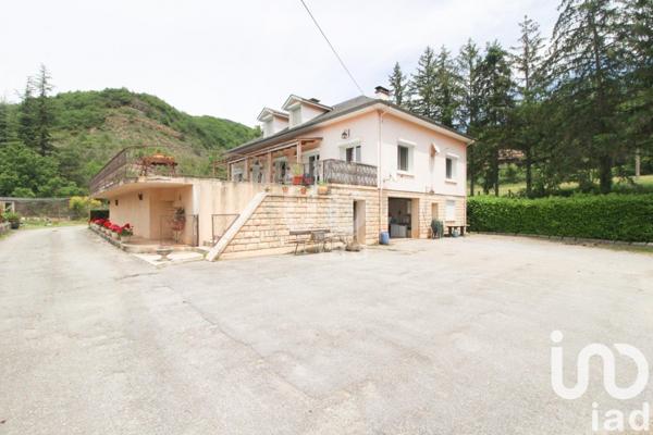 Maison à vendre 6 pièces 275 m² Saint-Affrique