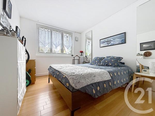 Appartement F4 à vendre  4 pièces - 77,66 m2 NANTERRE - 92