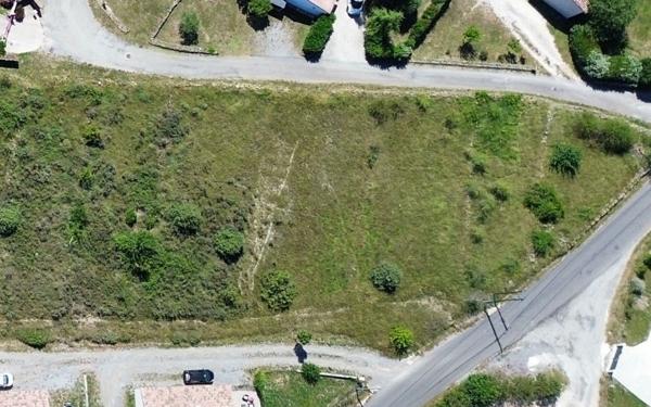 Terrain à vendre    Les Assions