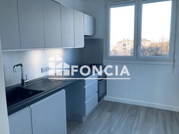 Location Appartement 4 pièces 69 m² - CARLITOS I Pau 64000