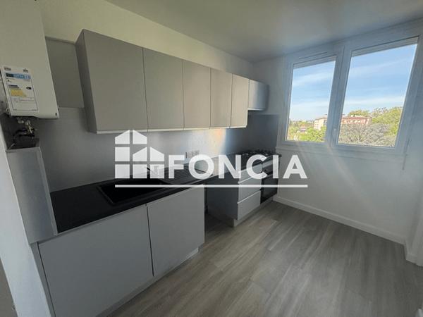 Location Appartement 4 pièces 69 m² - CARLITOS I Pau 64000