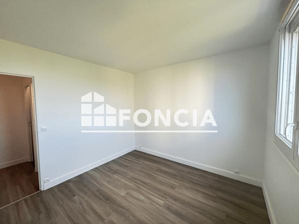 Location Appartement 4 pièces 69 m² - CARLITOS I Pau 64000